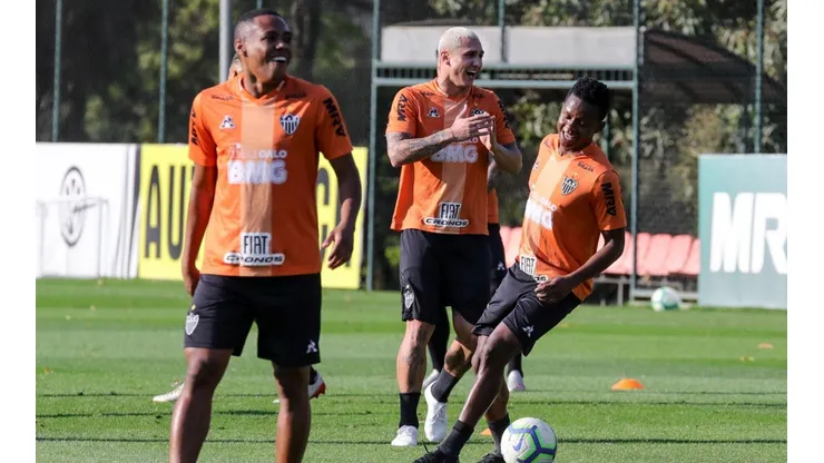 Atlético deve perder mais um meio-campista