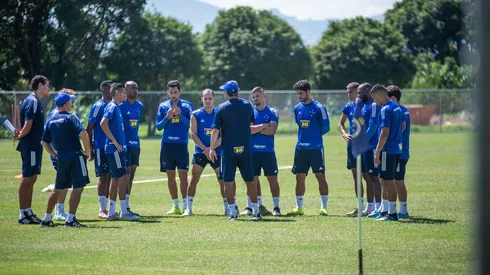 Adilson esboça primeira escalação do Cruzeiro em 2020