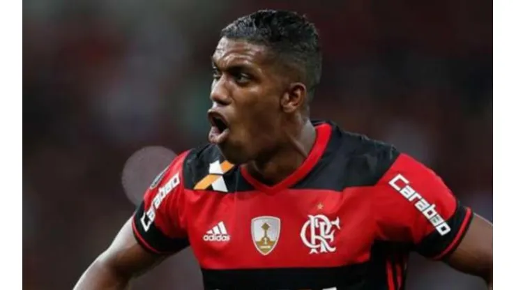 Flamengo e Coritiba chegam a uma decisão sobre Berrío