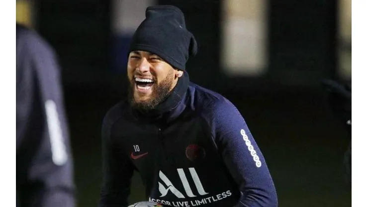 Tuchel não vê problema com festas aproveitadas por Neymar
