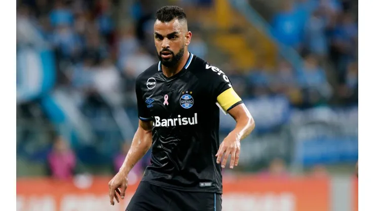 Situação física de Maicon preocupa o Grêmio
