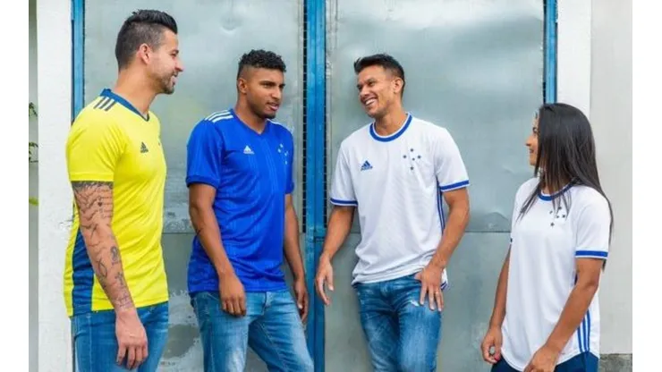 Cruzeiro pretende rescindir com a Adidas