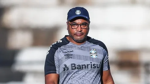 Foto: Lucas Uebel/Grêmio – Roger busca melhorar o sistema ofensivo.