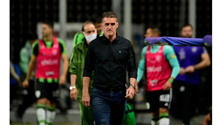 Vágner Mancini terá mais uma dor de cabeça por conta de um novo jogador que está no departamento médico