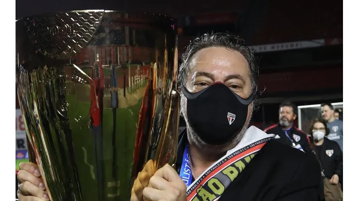 Foto: Rubens Chiri / saopaulofc.net - Casares toma decisão sobre interesse do Coxa em defensor do Tricolor