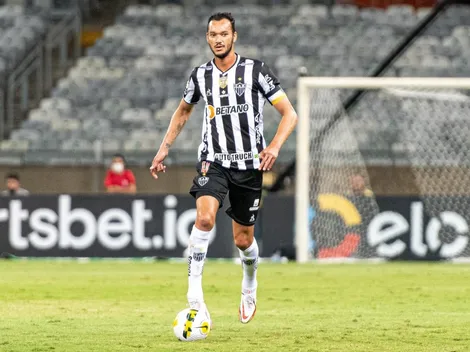 "Erros infantis"; 'cobrança' de Réver esquenta bastidores no Atlético-MG