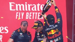 Mark Thompson/Getty Images - Pódio com a dobradinha da Red Bull