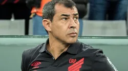 Foto: Robson Mafra/AGIF - Carille tem novo time após deixar o Athletico