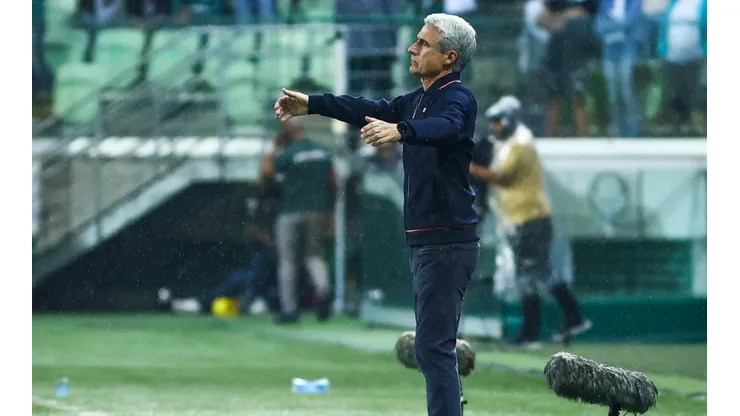 Marcello Zambrana/AGIF - Botafogo decide sobre 'pedido' de Luís Castro.