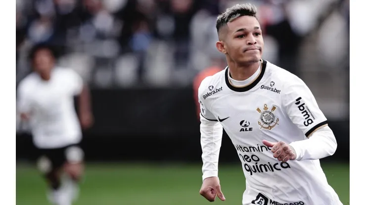 Foto: Ettore Chiereguini/AGIF | Adson foi autor do primeiro gol da partida