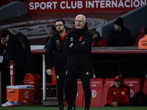 "Até quando vai andar em campo"; Flamengo chega ao Rio sob protestos e um atleta de Dorival é o mais citado