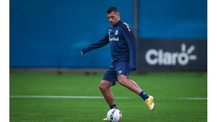 Diego Souza é uma das baixas no Grêmio para jogo contra o Sport, em confronto direto por vaga no G-4 da Série B