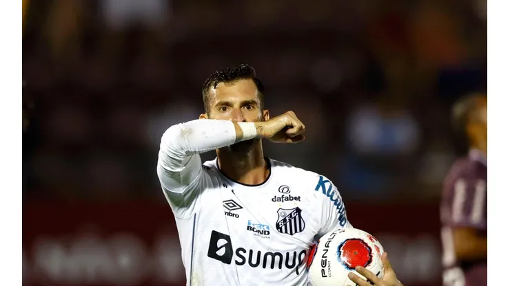 Thiago Calil/AGIF. Léo Baptistão se firmou como um dos nomes do ataque santista em 2022