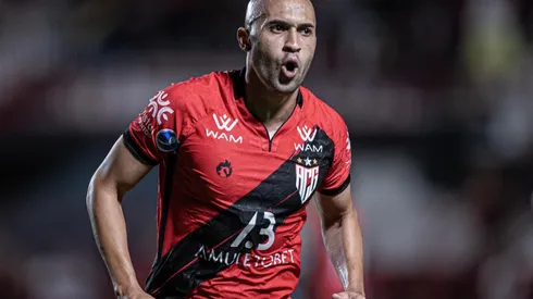 Heber Gomes/AGIF - Dudu ganha companhia na lista de desfalques do Dragão.