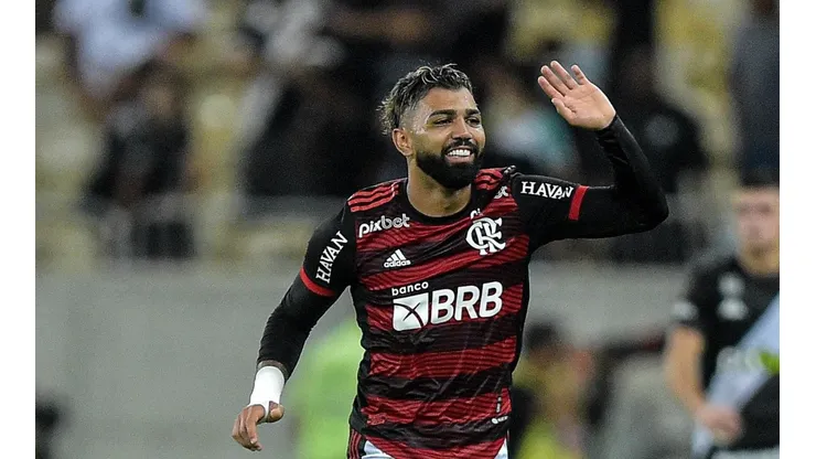 “Gabigol fez isso”; Camisa 9 do Flamengo toma posição inesperada sobre Dorival