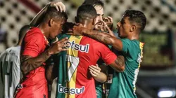 Atacante do Sampaio projeta partida contra o Náutico e 'manda recado': "Força máxima"