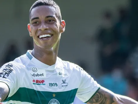 Alef Manga desabafa após marcar pelo Coxa e condena atitude de torcedores