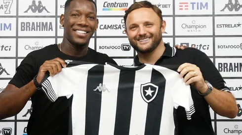 Foto: Vitor Silva/Botafogo/Divulgação - Patrick de Paula e Mazzuco: dirigente abriu o jogo sobre planos do Clube para o volante