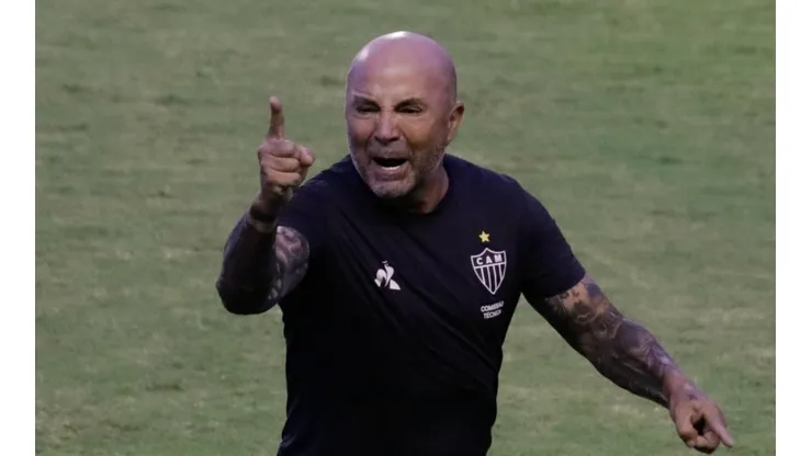 Atacante supera 'Era Sampaoli' e vive fase mais artilheira do Atlético na temporada