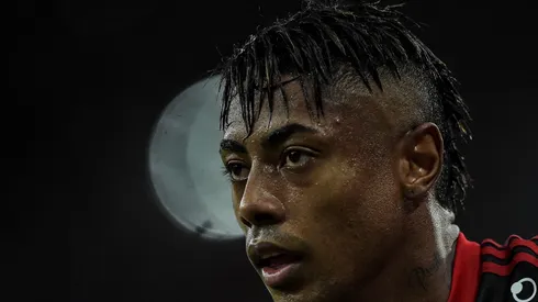 Foto: Thiago Ribeiro/AGIF – Fernebahçe não para em Bruno Henrique e quer meia do Fla