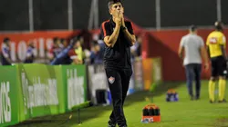 Agif/Jhony Pinho - Fabiano Soares lamenta na Série C e torcida do Vitória fica na bronca