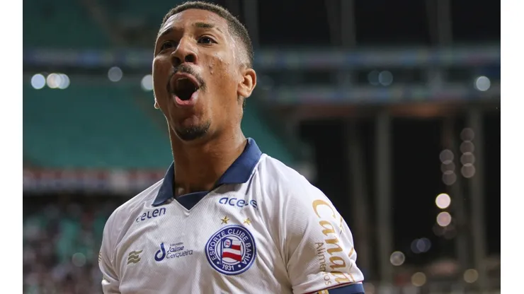 Davó com a camisa do Bahia (Foto: Renan Oliveira/AGIF)