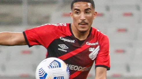 Foto: Gabriel Machado/AGIF – Christian: volante desfalca o Athletico contra o Juventude