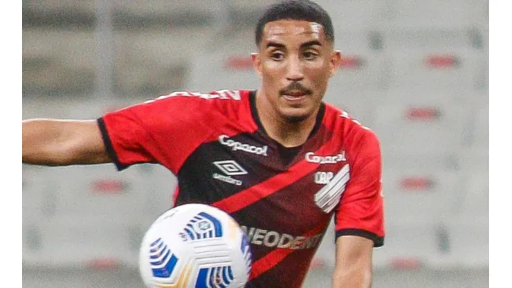 Foto: Gabriel Machado/AGIF - Christian: volante desfalca o Athletico contra o Juventude