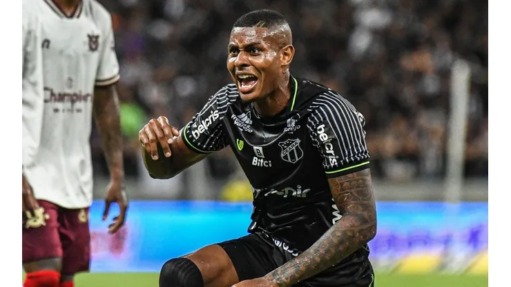 Foto: Kely Pereira/AGIF - Ceará irá desembolsar um valor maior que Cléber para adquirir zagueiro