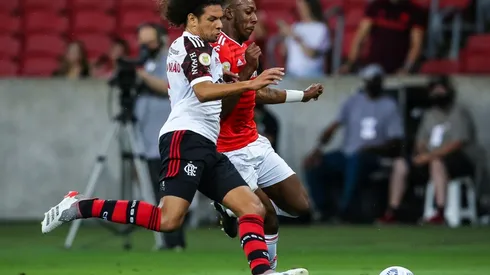 Foto: Pedro H. Tesch/AGIF | Flamengo e Inter se enfrentam pela 11ª rodada do Brasileirão