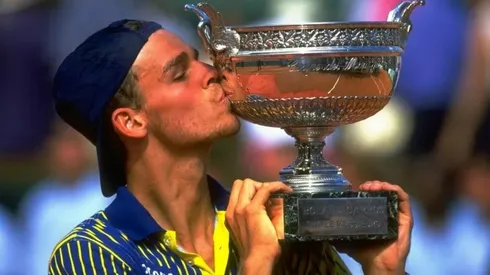 Desconhecido no Brasil e no mundo, Guga conquistou Roland Garros pela primeira vez em 1997 — Foto: Gary M. Prior/Getty Images