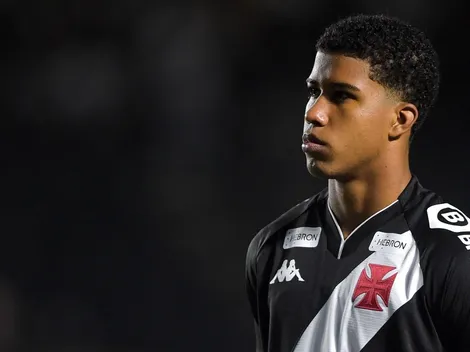 “Tentou impedir”; Andrey marca golaço e torcida do Vasco critica arbitragem após vitória