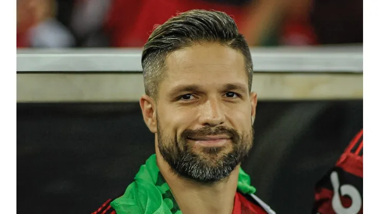 “Sabe dar um treino”; Jornalista faz campanha para Landim colocar Diego Ribas como técnico do Fla