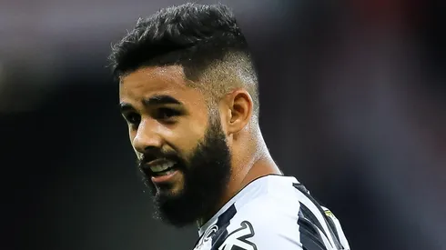 - Felipe Jonatan, lateral-esquerdo