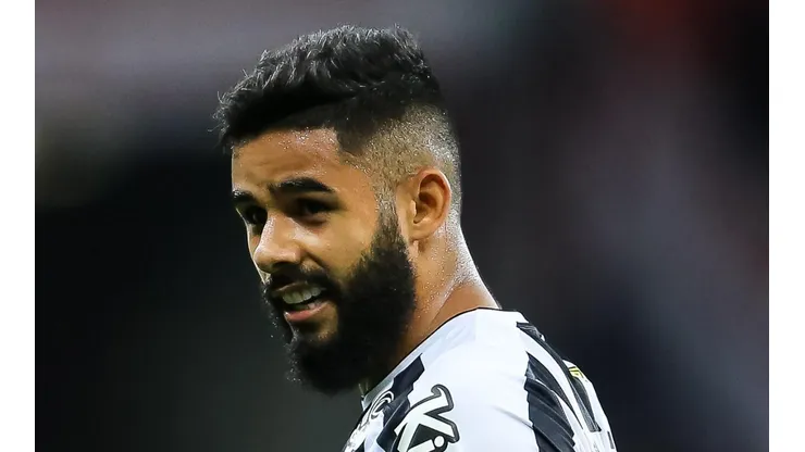 - Felipe Jonatan, lateral-esquerdo