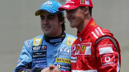 Clive Rose/Getty Images - Alonso e Schumacher no GP de Interlagos, em 2006