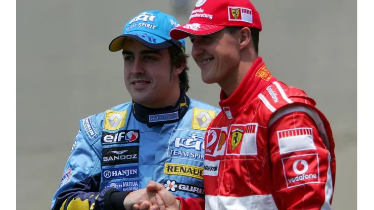 Clive Rose/Getty Images - Alonso e Schumacher no GP de Interlagos, em 2006