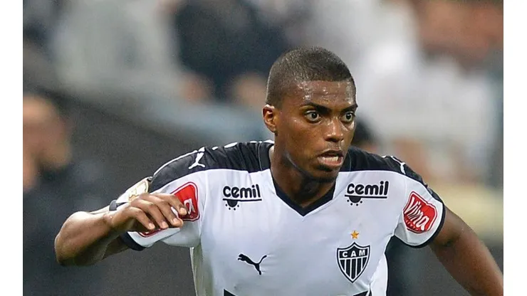 Foto: Mauro Horita/AGIF - Saída de medalhão e chegada de Jemerson podem trazer economia ao Galo