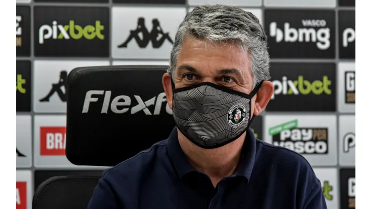 Foto: Thiago Ribeiro/AGIF - Carlos Brazil tem nome preferido para assumir o Vasco