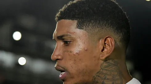 Foto: Thiago Ribeiro/AGIF - Raniel ficou de fora da delegação a Recife por tratar incômodo na coxa