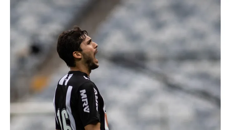 Igor Rabello deve renovar com o Atlético-MG (Foto: Marcelo Alvarenga/AGIF)