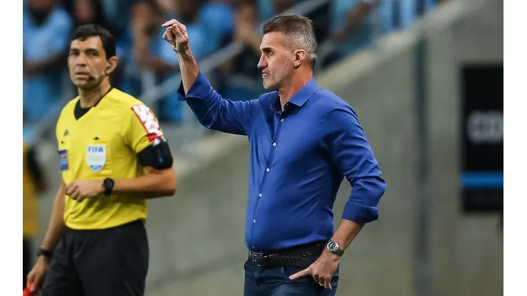 Foto: Pedro H. Tesch/AGIF - Mancini assumiu o Grêmio em 2021 para salvar o Clube do rebaixamento