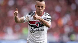 Jorge Rodrigues/AGIF - Rafinha tomou decisão sobre o futuro.