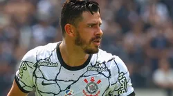 Foto: Marcello Zambrana/AGIF - Giuliano pode retornar ao time titular do Corinthians com tantos desfalques na semana