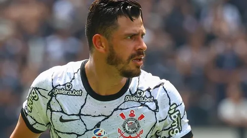 Foto: Marcello Zambrana/AGIF - Giuliano pode retornar ao time titular do Corinthians com tantos desfalques na semana