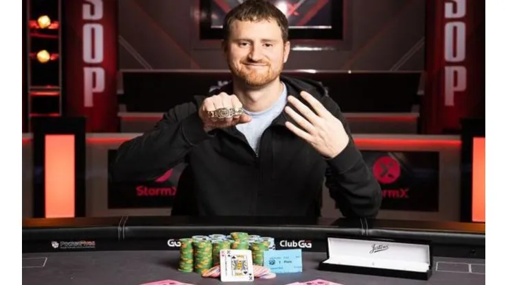 David Peters faturou o segundo bracelete distribuído pela série este ano (Foto: Alec Rome/PokerNews)