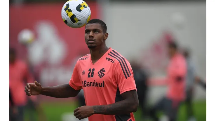 Foto: Ricardo Duarte/Internacional/Divulgação - Wesley Moraes: centroavante pode deixar o Colorado em breve
