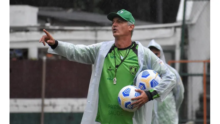 Atacante contratado pelo América por indicação de Lisca deixa o Clube após disputar apenas sete partidas