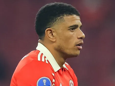 Taison se manifesta pela 1ª vez sobre polêmica envolvendo protesto e manda recado