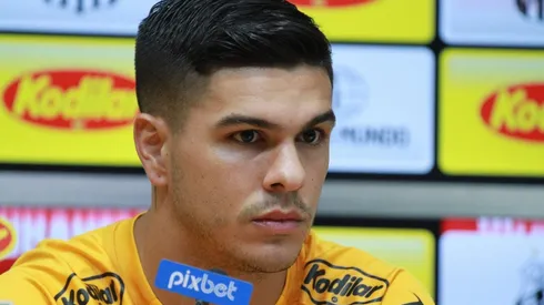 Foto: Fernanda Luz/AGIF | Fernández puxa a fila e Santos estuda 2 compras em 2022